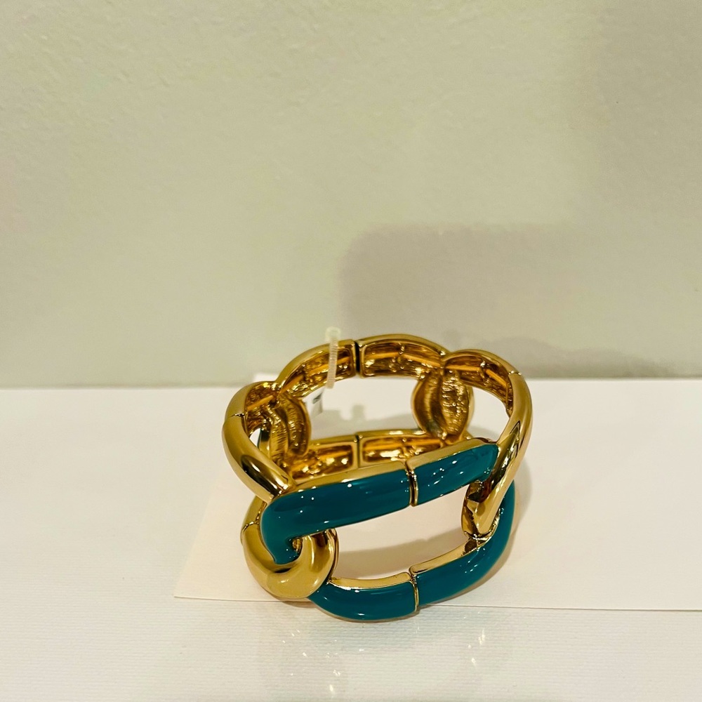Green and gold stretch bracelet
